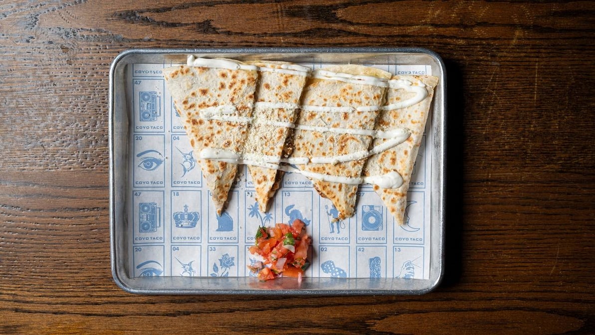 *POLLO ALAMBRE QUESADILLA