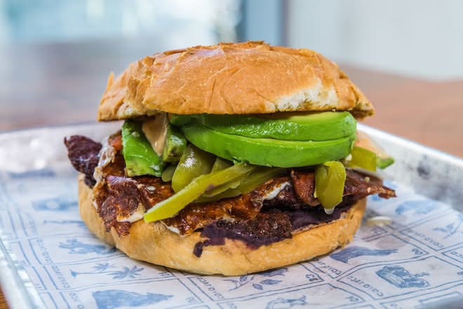 *POLLO MILANESA TORTA